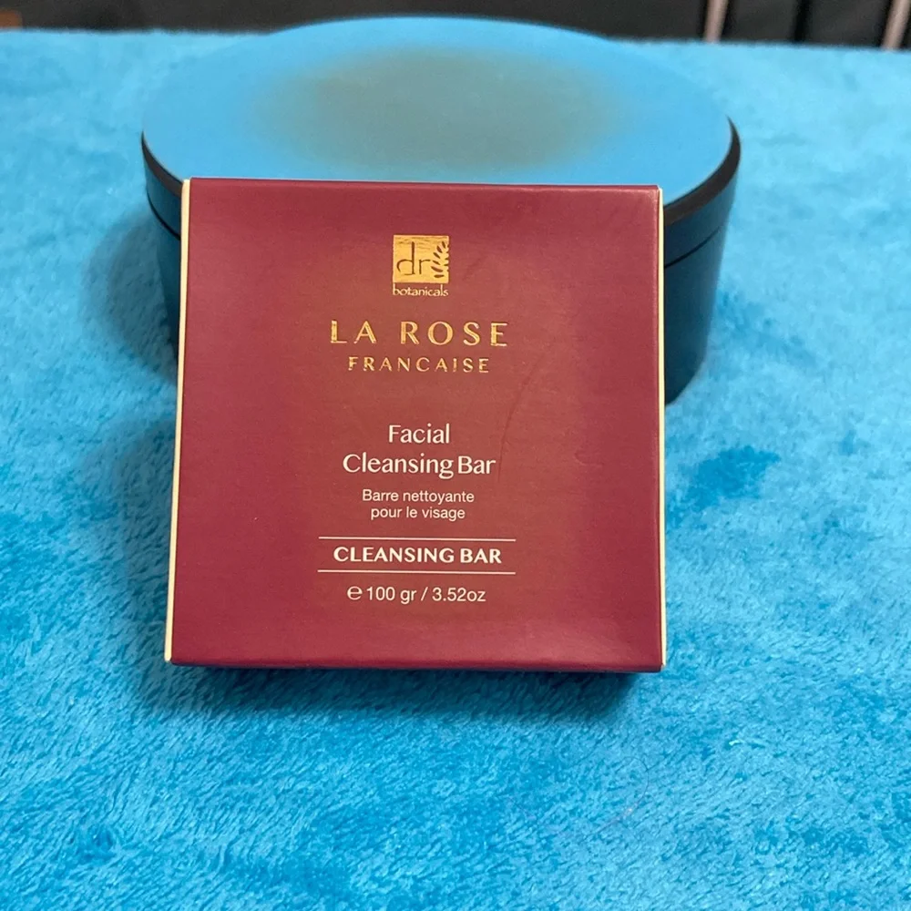 NWOT - Dr. Botanicals Facial Cleansing Bar